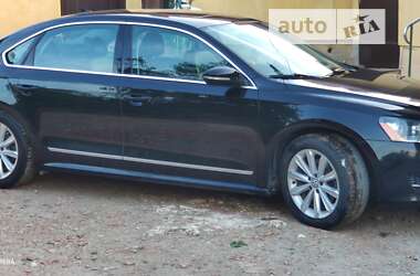 Седан Volkswagen Passat 2012 в Львові