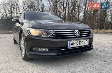 Седан Volkswagen Passat 2017 в Каневе