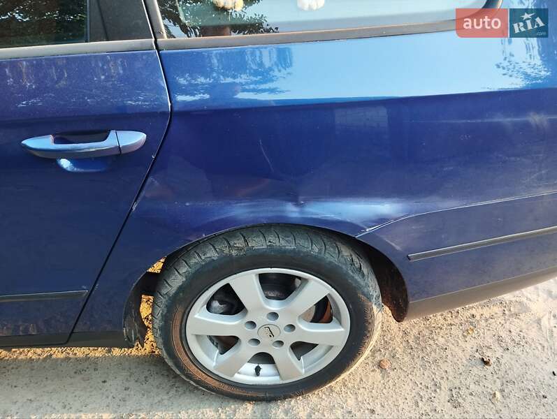 Универсал Volkswagen Passat 2006 в Чернигове