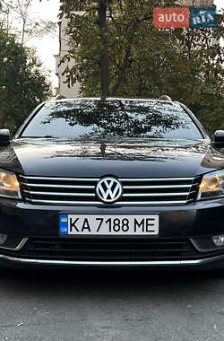 Универсал Volkswagen Passat 2011 в 