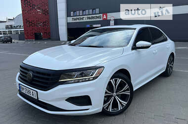 Седан Volkswagen Passat 2021 в Киеве