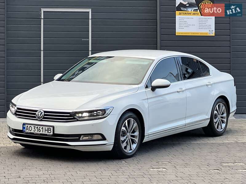 Седан Volkswagen Passat 2016 в Мукачевому