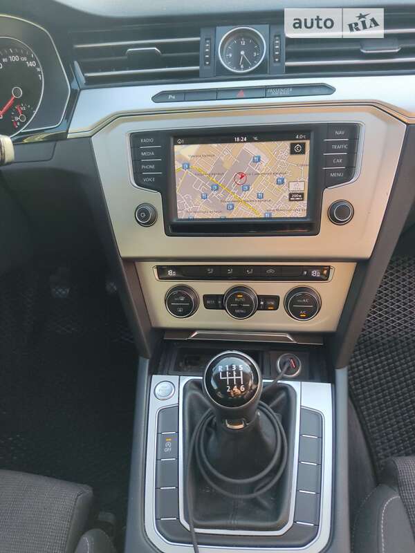 Универсал Volkswagen Passat 2015 в Ивано-Франковске