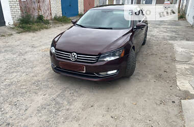 Седан Volkswagen Passat 2012 в Чернігові