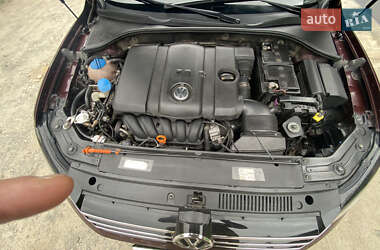 Седан Volkswagen Passat 2012 в 