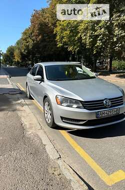 Седан Volkswagen Passat 2013 в Житомире