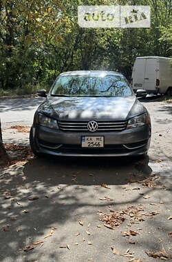 Седан Volkswagen Passat 2013 в Киеве