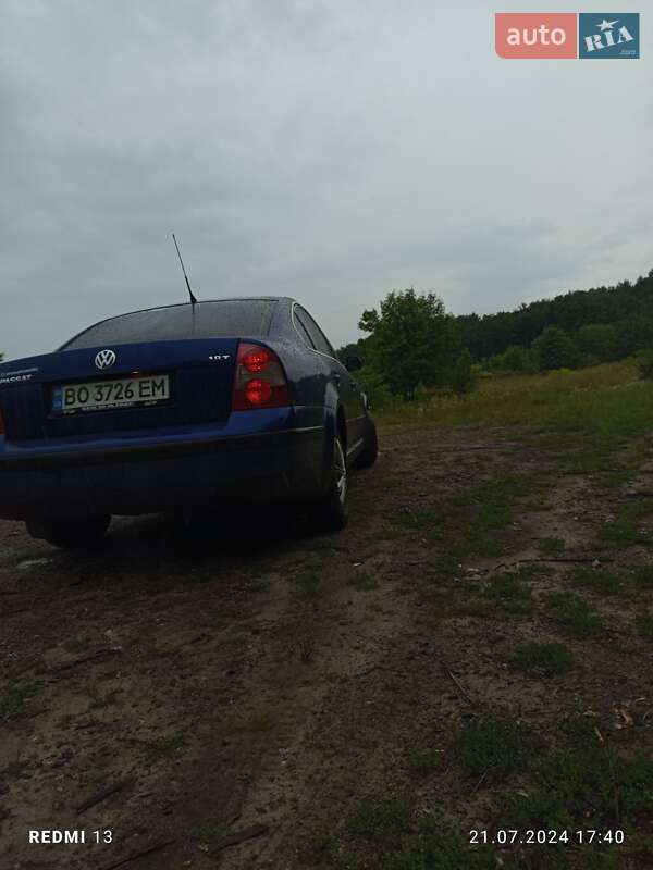 Седан Volkswagen Passat 2003 в Бродах
