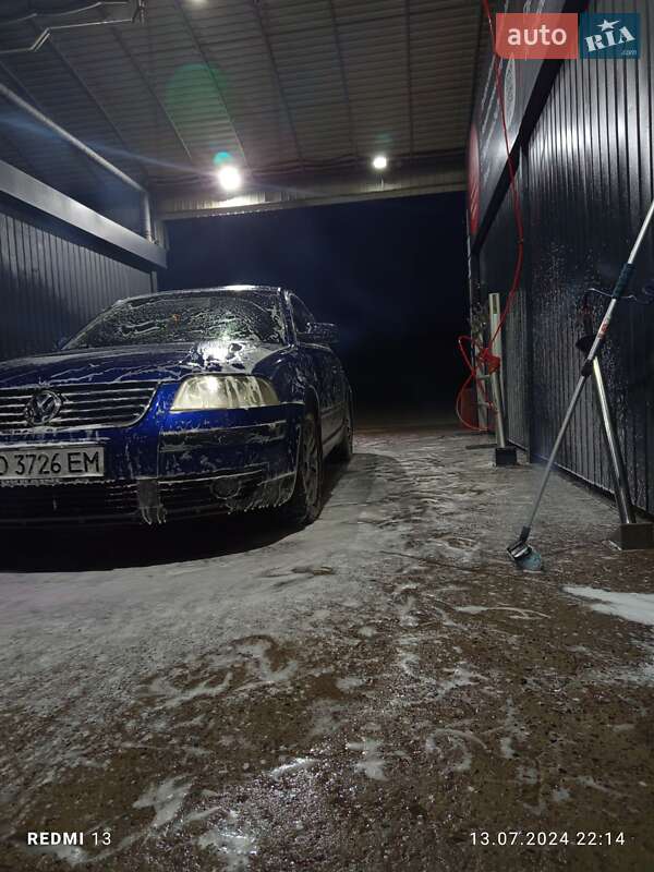 Седан Volkswagen Passat 2003 в Бродах