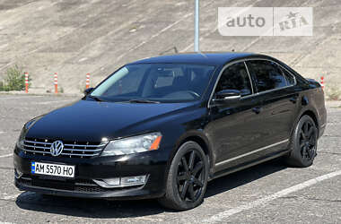 Седан Volkswagen Passat 2013 в Києві