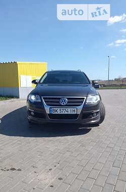 Универсал Volkswagen Passat 2010 в Ровно