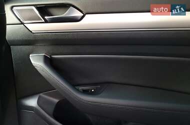Универсал Volkswagen Passat 2017 в 