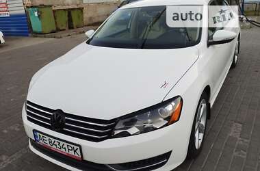 Седан Volkswagen Passat 2012 в Новомосковську