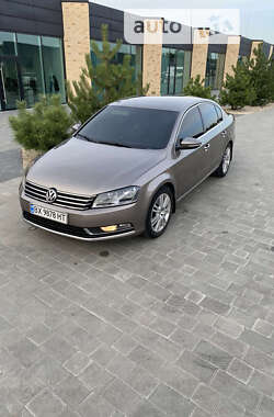 Седан Volkswagen Passat 2010 в Хмельницькому