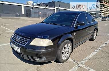 Седан Volkswagen Passat 2001 в Киеве