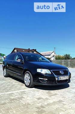 Універсал Volkswagen Passat 2007 в Вараші