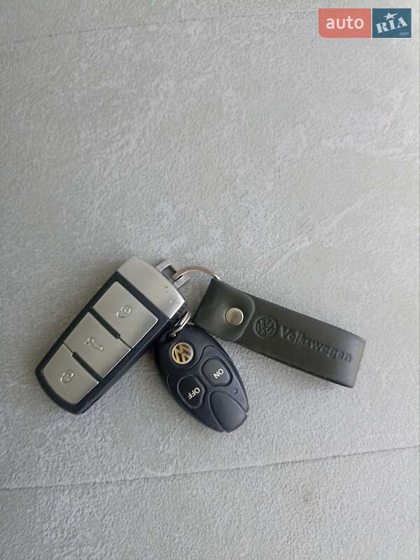 Універсал Volkswagen Passat 2014 в Дрогобичі