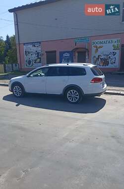 Универсал Volkswagen Passat 2014 в Дрогобыче