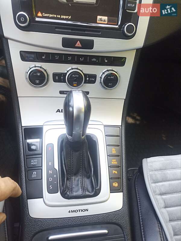 Універсал Volkswagen Passat 2014 в Дрогобичі