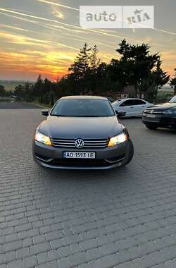 Седан Volkswagen Passat 2014 в Ужгороді