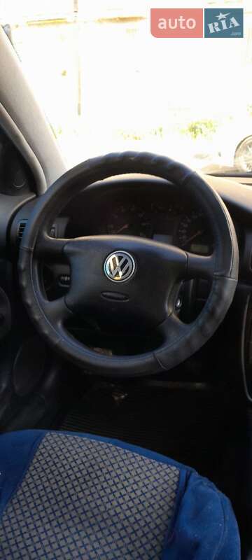 Седан Volkswagen Passat 2000 в Ковеле