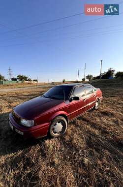 Седан Volkswagen Passat 1991 в 