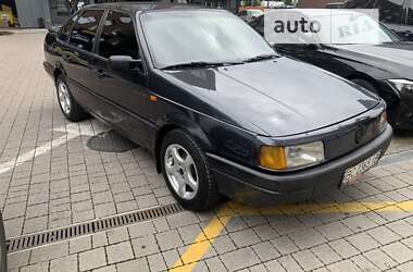 Седан Volkswagen Passat 1992 в Немирове