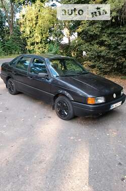 Седан Volkswagen Passat 1989 в Ровно