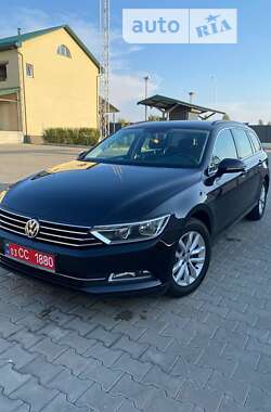 Універсал Volkswagen Passat 2015 в Луцьку