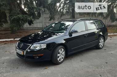 Універсал Volkswagen Passat 2006 в Хоролі