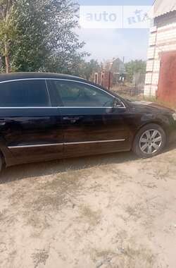 Седан Volkswagen Passat 2006 в Славянске