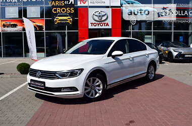 Седан Volkswagen Passat 2016 в Житомирі