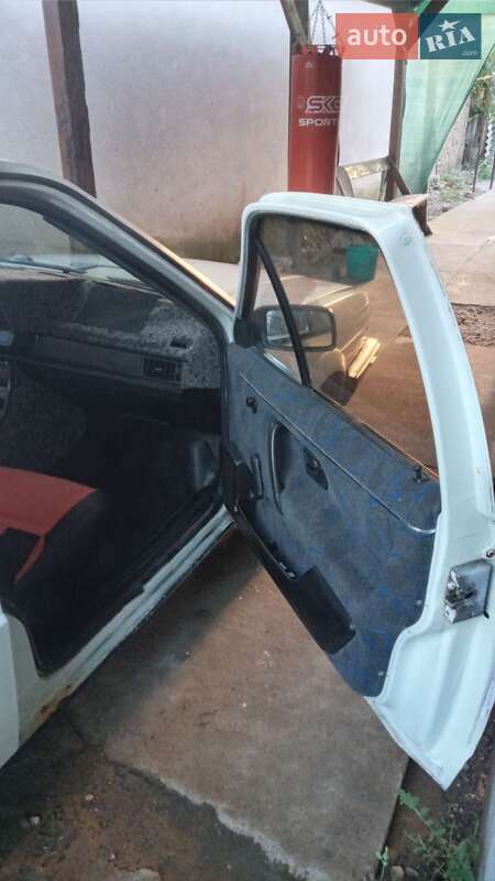 Хэтчбек Volkswagen Passat 1986 в Виноградове