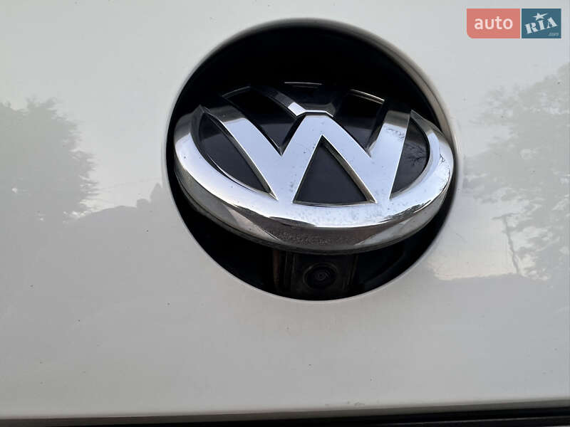 Універсал Volkswagen Passat 2017 в Житомирі