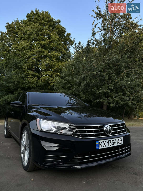 Седан Volkswagen Passat 2017 в Харькове