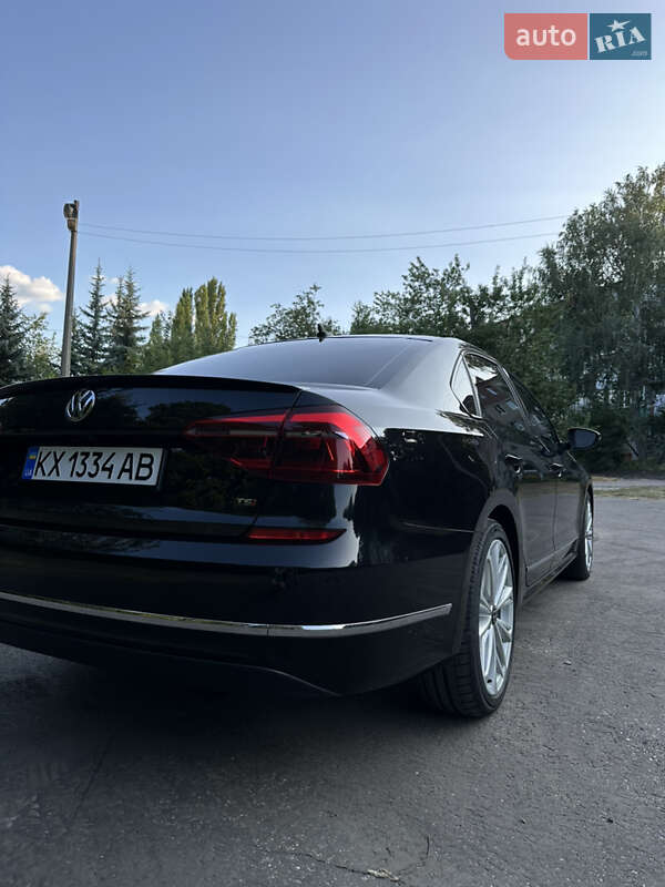 Седан Volkswagen Passat 2017 в Харькове