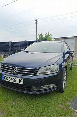 Універсал Volkswagen Passat 2010 в Рівному