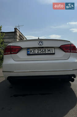 Седан Volkswagen Passat 2013 в Кривом Роге