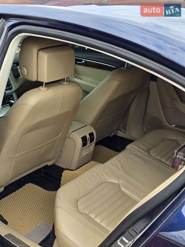 Седан Volkswagen Passat 2011 в Тячеві