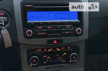 Volkswagen Passat 2011