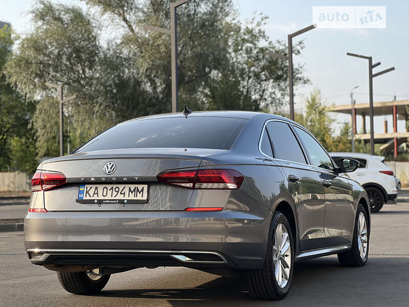 Седан Volkswagen Passat 2020 в Днепре