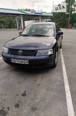 Седан Volkswagen Passat 2000 в Чернигове