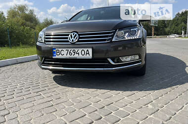 Седан Volkswagen Passat 2014 в Львові