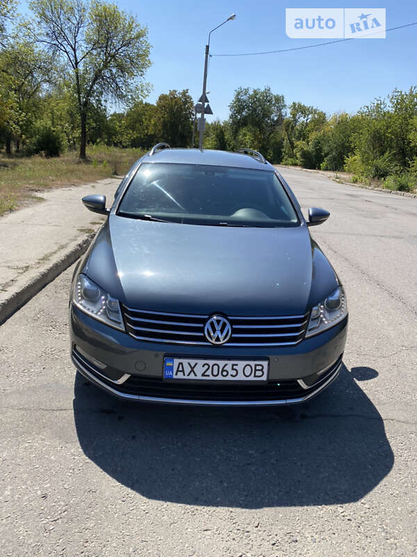 Универсал Volkswagen Passat 2013 в Харькове