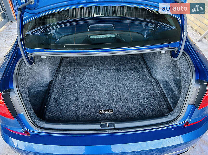 Седан Volkswagen Passat 2016 в Кам'янському