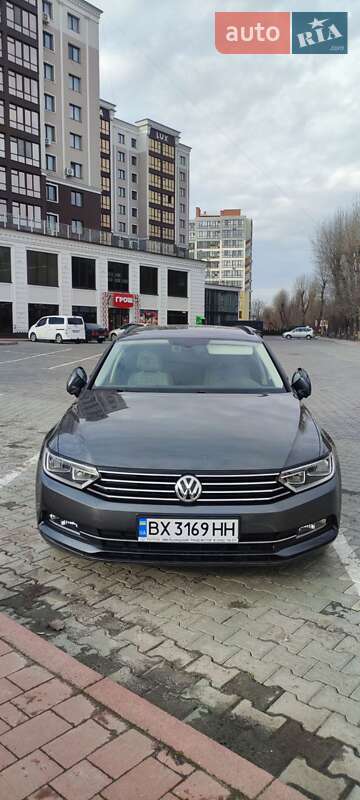 Универсал Volkswagen Passat 2016 в Хмельницком