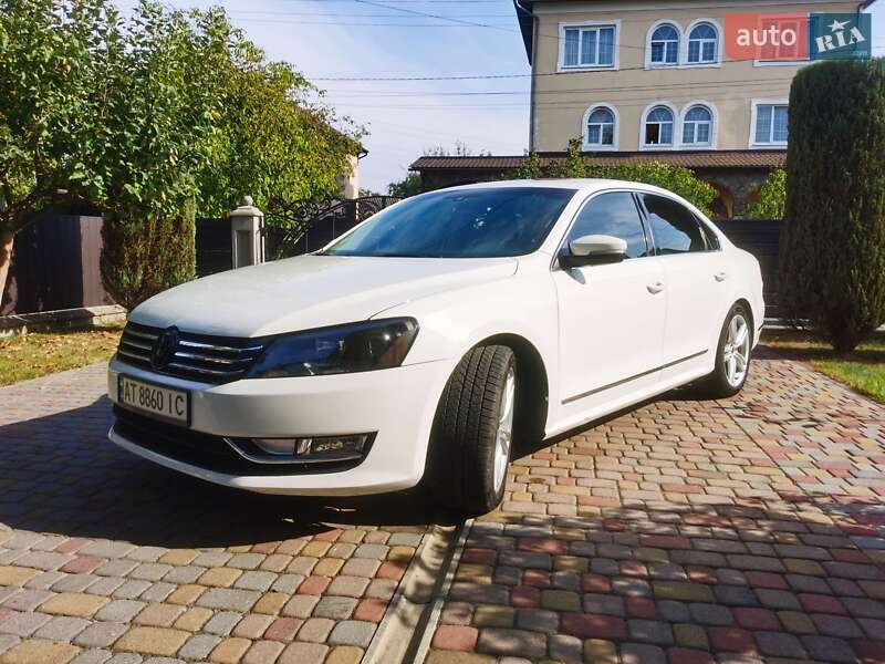 Седан Volkswagen Passat 2013 в Калуші