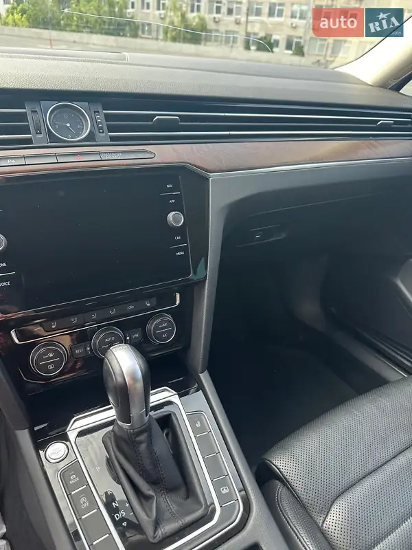 Седан Volkswagen Passat 2018 в 