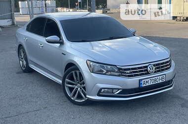 Седан Volkswagen Passat 2017 в Николаеве