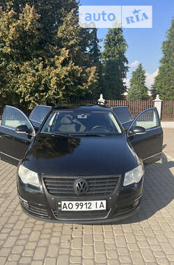 Універсал Volkswagen Passat 2009 в Ужгороді